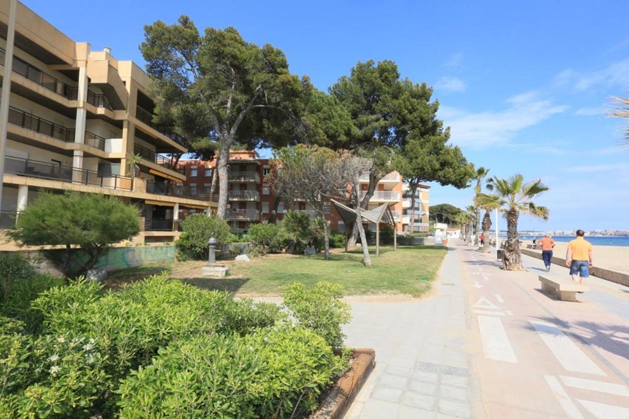 Uhc Txingudi Apartments Cambrils Kültér fotó